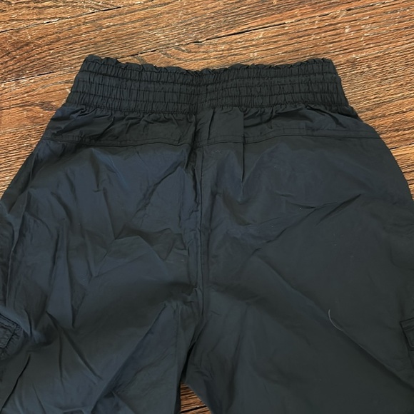 Old Navy Adjustable Quick Dry Cargo Pants - Picture 8 of 8